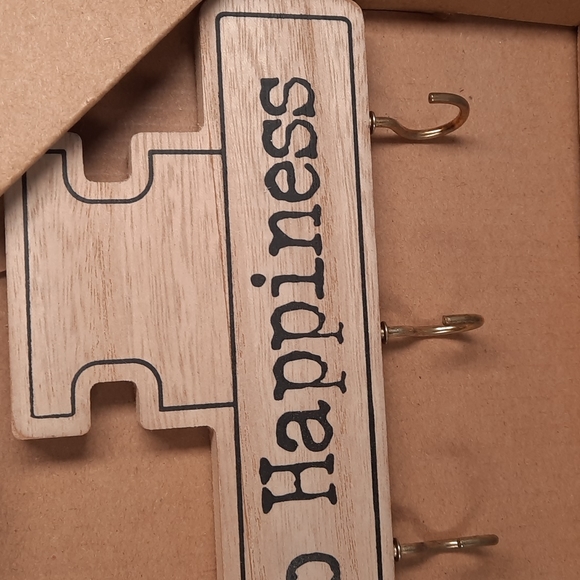 Wall Plaque Key Shaped Keys Organizer Rack Hook Wood Metal Family Happiness - Picture 3 of 4